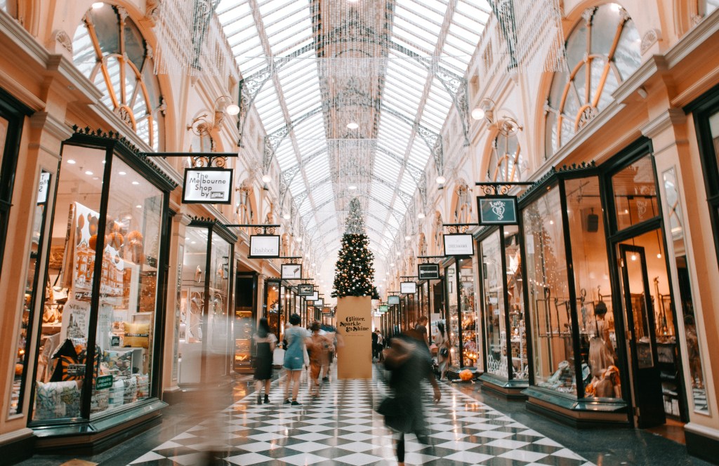Last Minute Christmas Shopping Tips (List-cember&nbsp;#7)