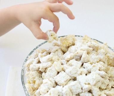 Banana-Cream-Pie-Muddy-Buddies.BSB_.IMG_1058-1